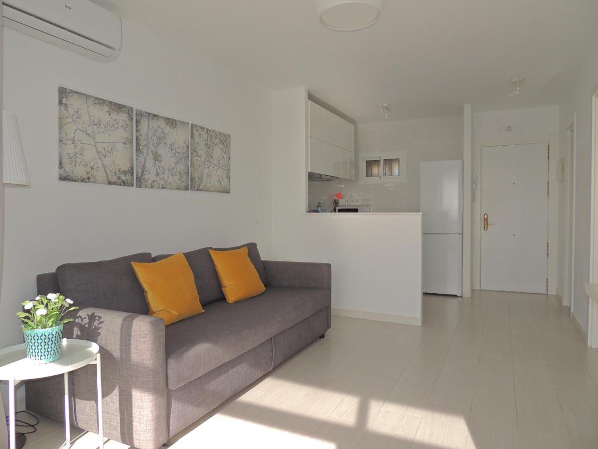 Puertosol 101: Beachfront Retreat with Sea Views Benalmadena Exterior photo